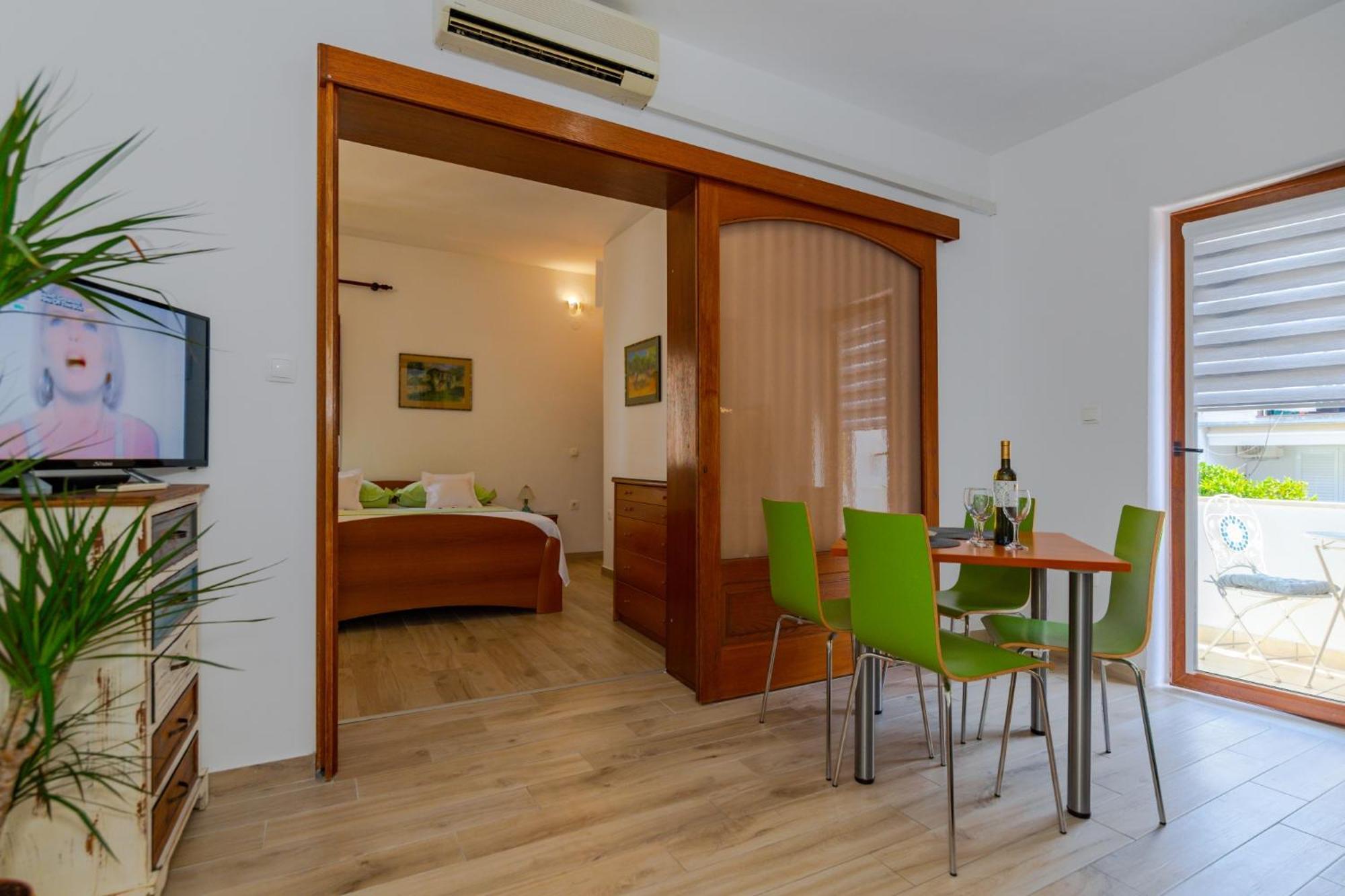 City Center Ana Apartments Makarska Exterior photo